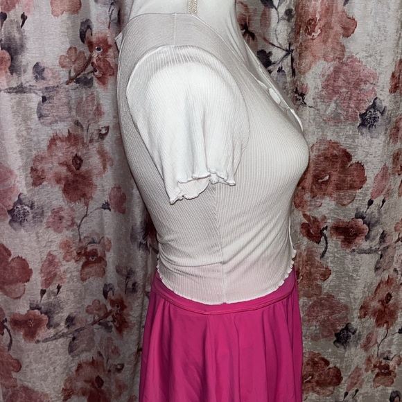 Pozzolo White Ribbed V-Neck Women's Short Sleeve Tee NWOT - Picture 3 of 8